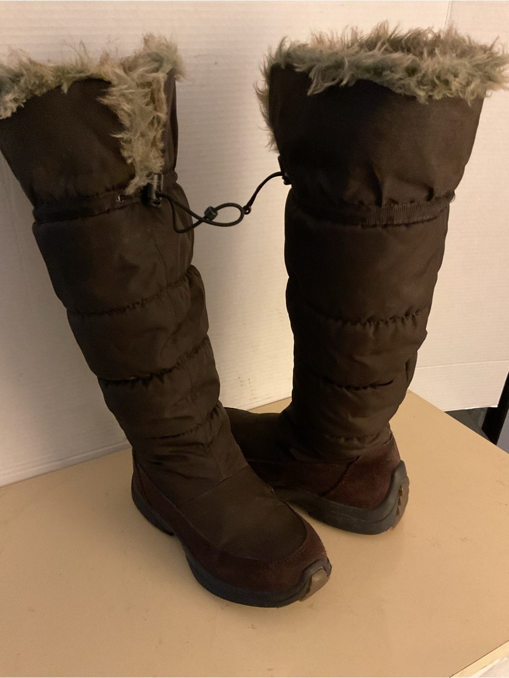 Cougar women Brown Tall non fur suede waterproof attract boots US 7
